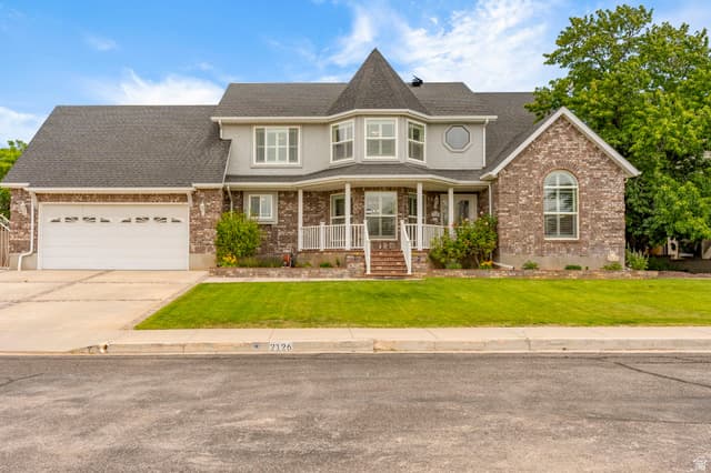 2126 N COBBLECREEK DR