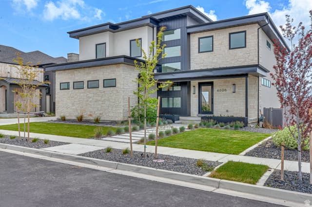 4606 N AUTUMN VIEW DR