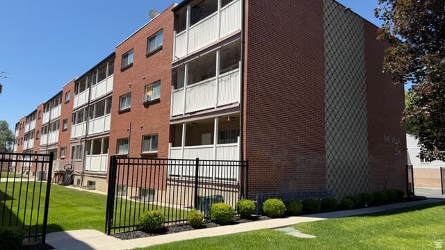 246 E HELM AVE #4