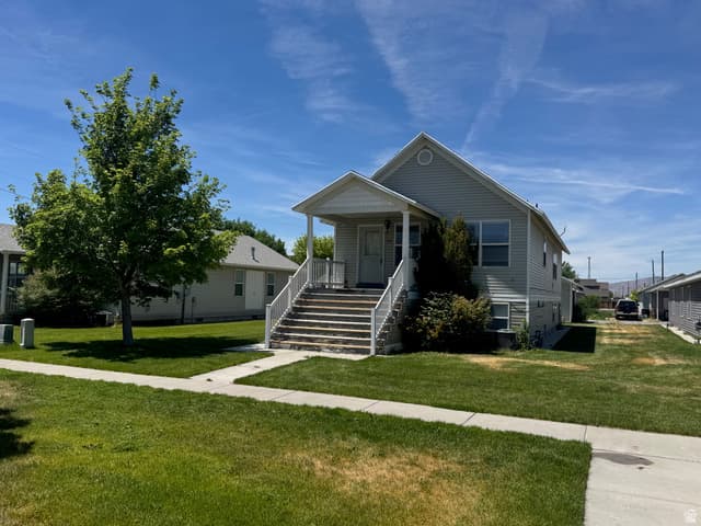 327 N 270 W