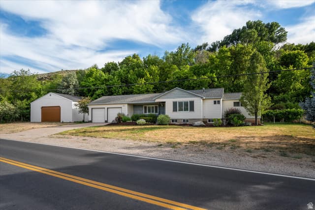 185 E SOUTH WEBER DR