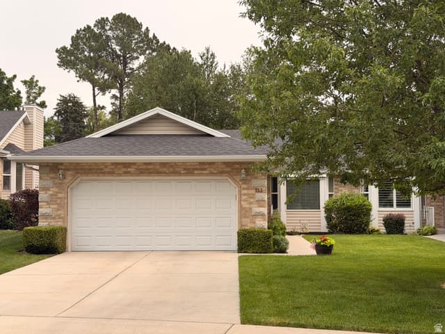153 W HIDDEN HOLLOW CIR