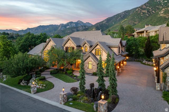 18 SNOW FOREST LN